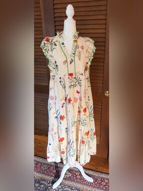 Cute Summer Dress - Size Medium but Generous Fit - Has Pockets - NWT